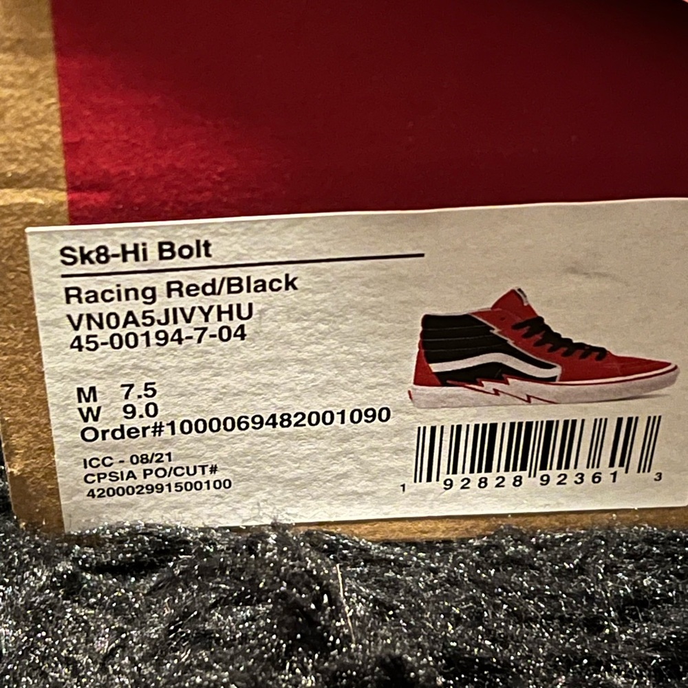 Vans Racing Red/Black men 7.5 women 9 Excellent Condition